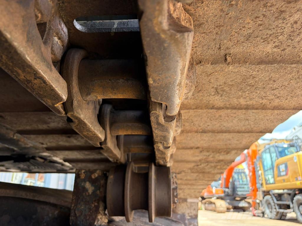 Hyundai HX330 Excavatoare pe șenile