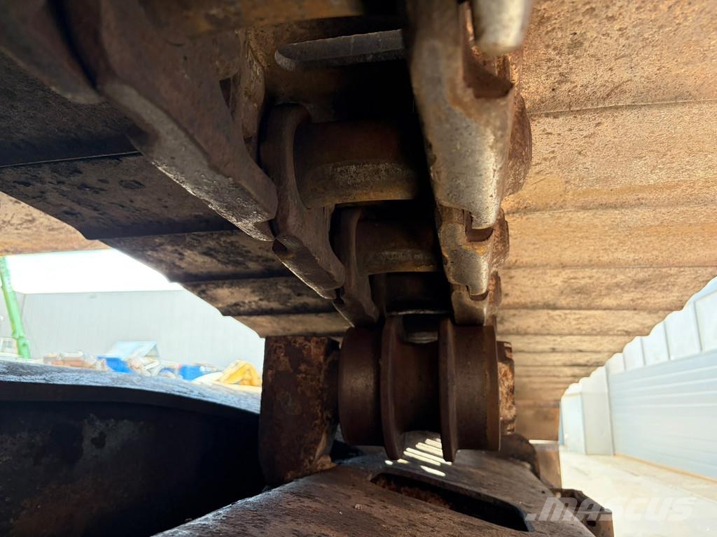 Hyundai HX330 Excavatoare pe șenile