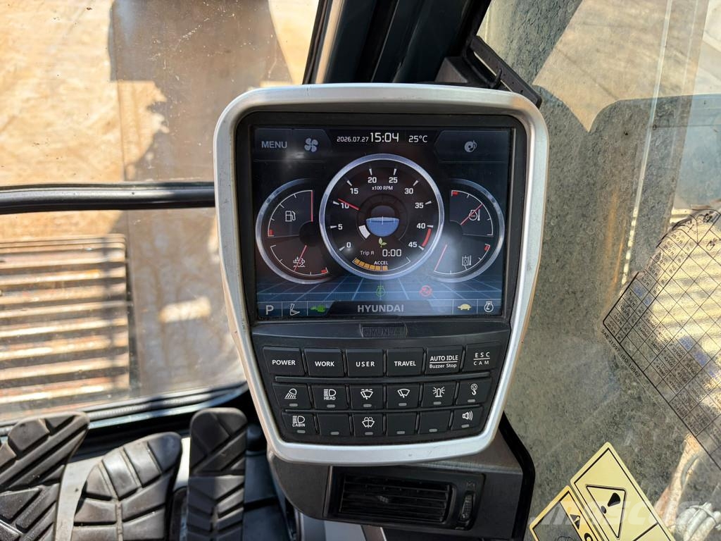 Hyundai HX330 Excavatoare pe șenile