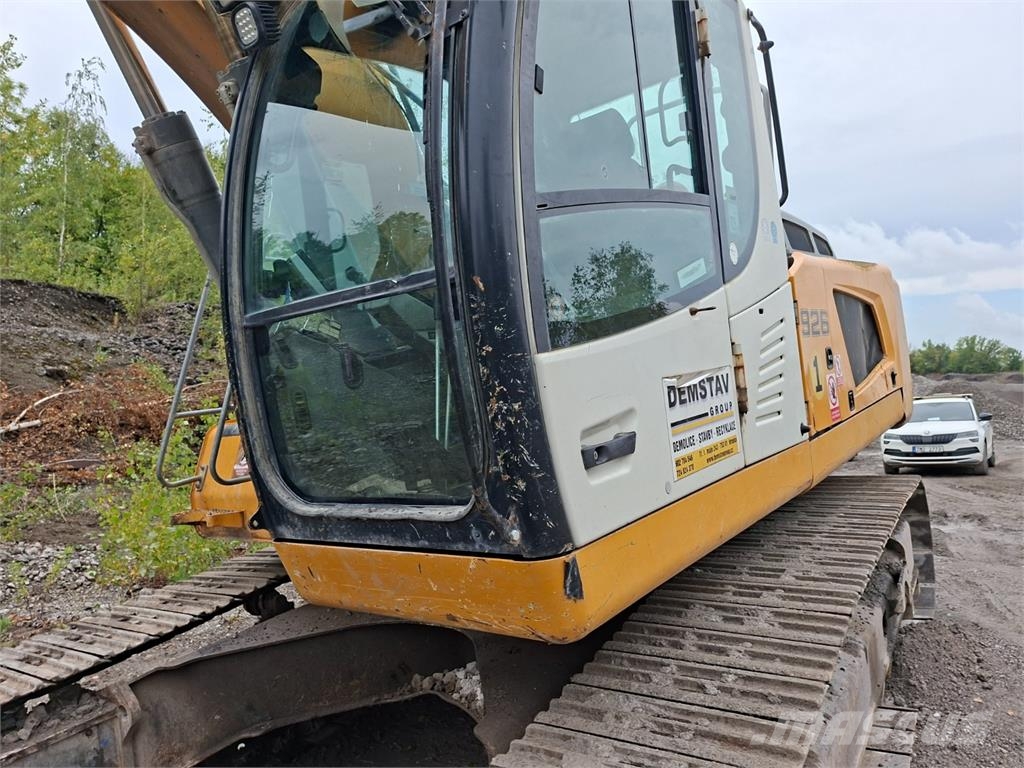 Liebherr R 926 LC Iné