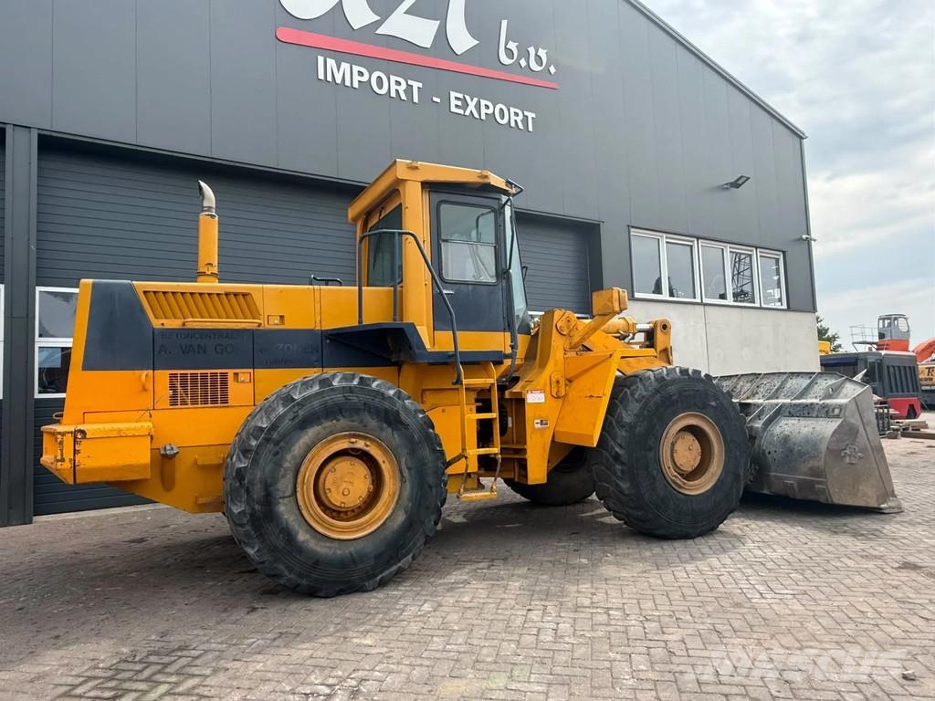 Komatsu WA450-1 Kolesové nakladače