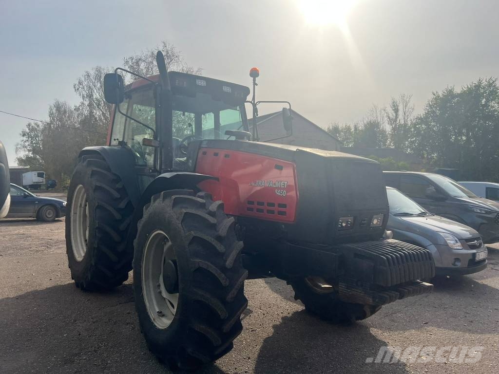 Valtra Valmet 8450 الجرارات