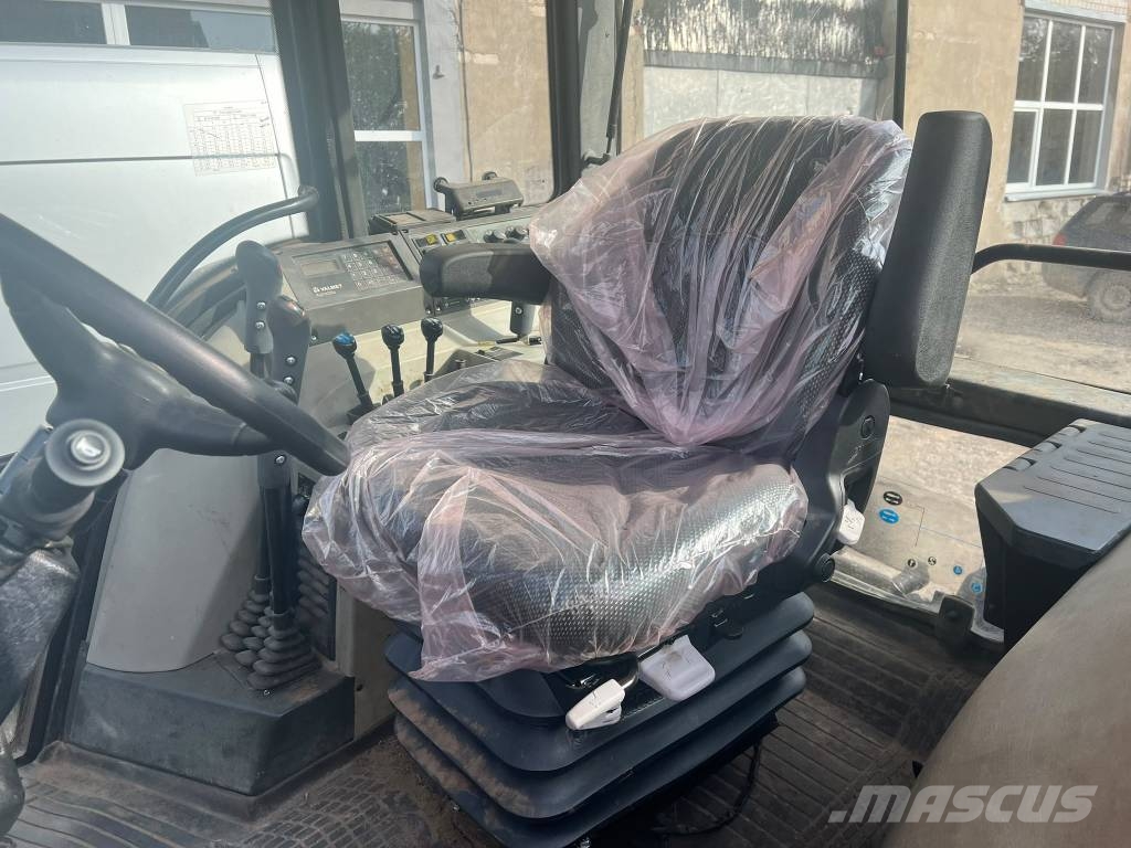 Valtra Valmet 8450 الجرارات