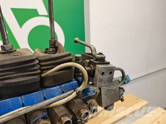 Merlo 40.18 Roto hydraulic distributor Hydraulika