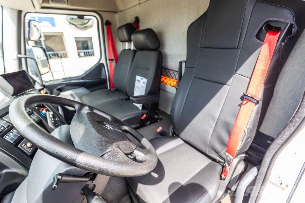 Renault D12.240+HAYON ANTEO 1.7T. Camiones con caja de remolque
