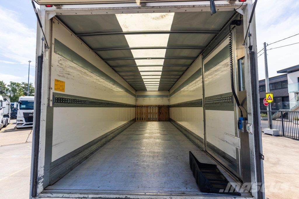 Renault D12.240+HAYON ANTEO 1.7T. Camiones con caja de remolque
