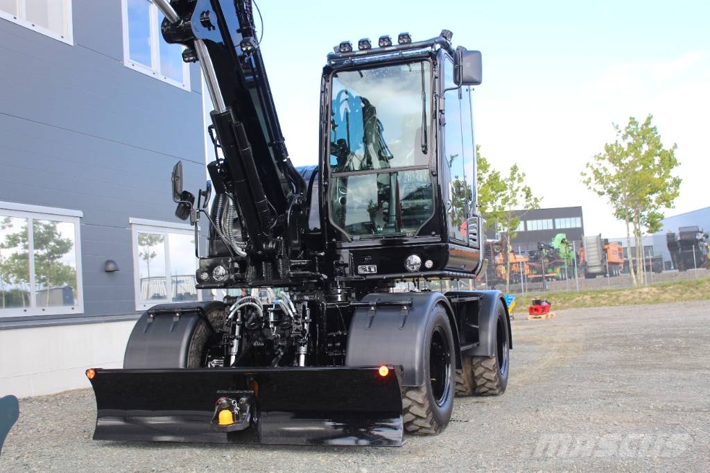 Takeuchi TB 395 W Wheeled excavators