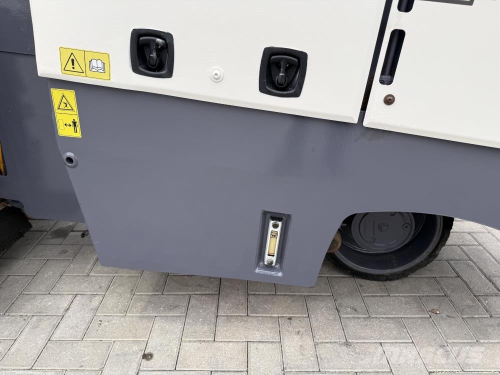 Wirtgen W 35 Ri Asfalt-koldfræsere