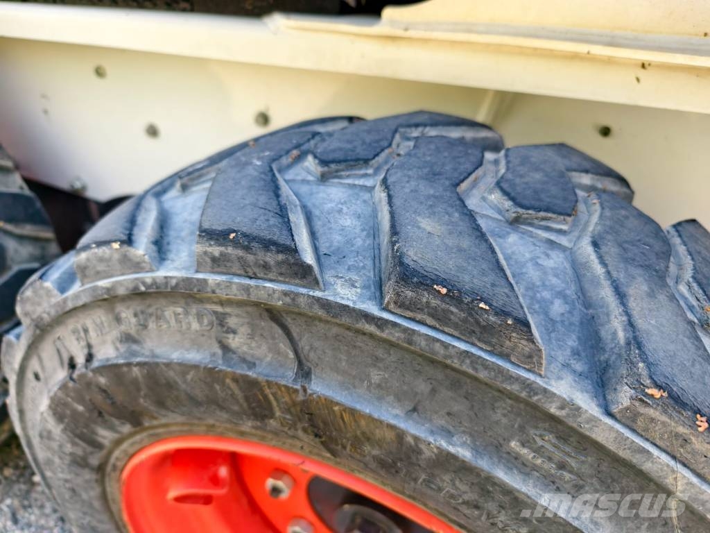Bobcat S450 لوادر انزلاقية التوجيه