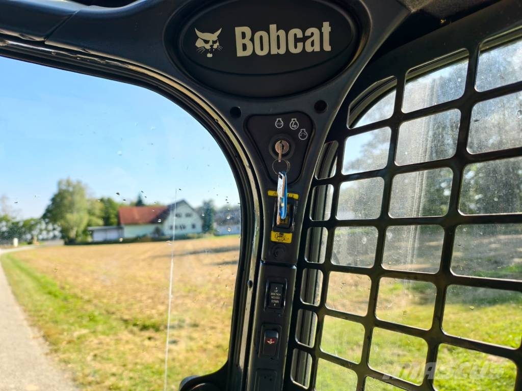 Bobcat S450 لوادر انزلاقية التوجيه