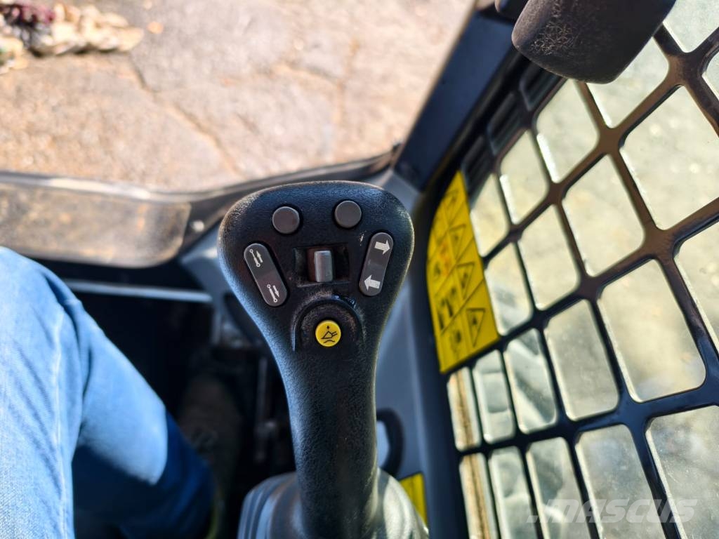 Bobcat S450 لوادر انزلاقية التوجيه