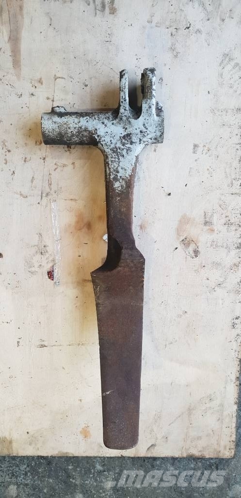 Komatsu 365 DELIMBING KNIFE REAR RIGHT Výložníky a lžíce