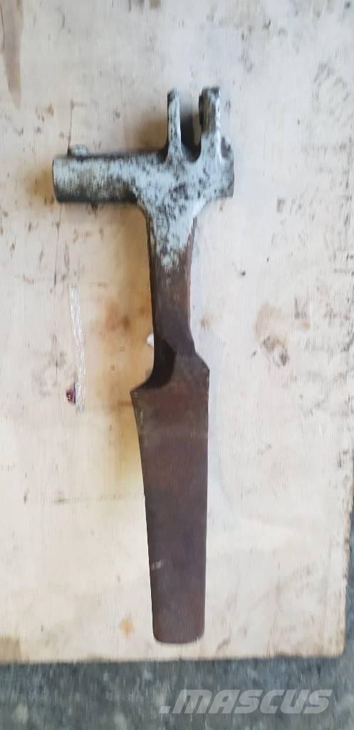 Komatsu 365 DELIMBING KNIFE REAR RIGHT Výložníky a lžíce