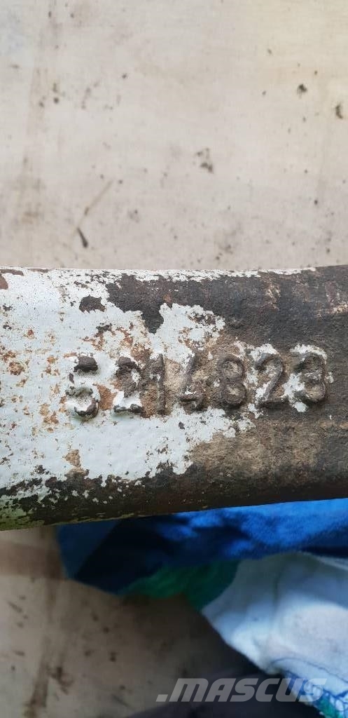 Komatsu 365 DELIMBING KNIFE REAR RIGHT Výložníky a lžíce