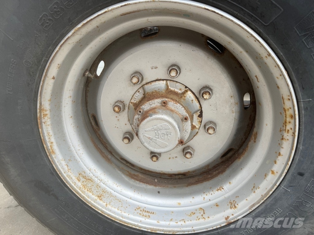 ADR axle unit ADR 16 T trailer axle unit 385/65 R2 Осі