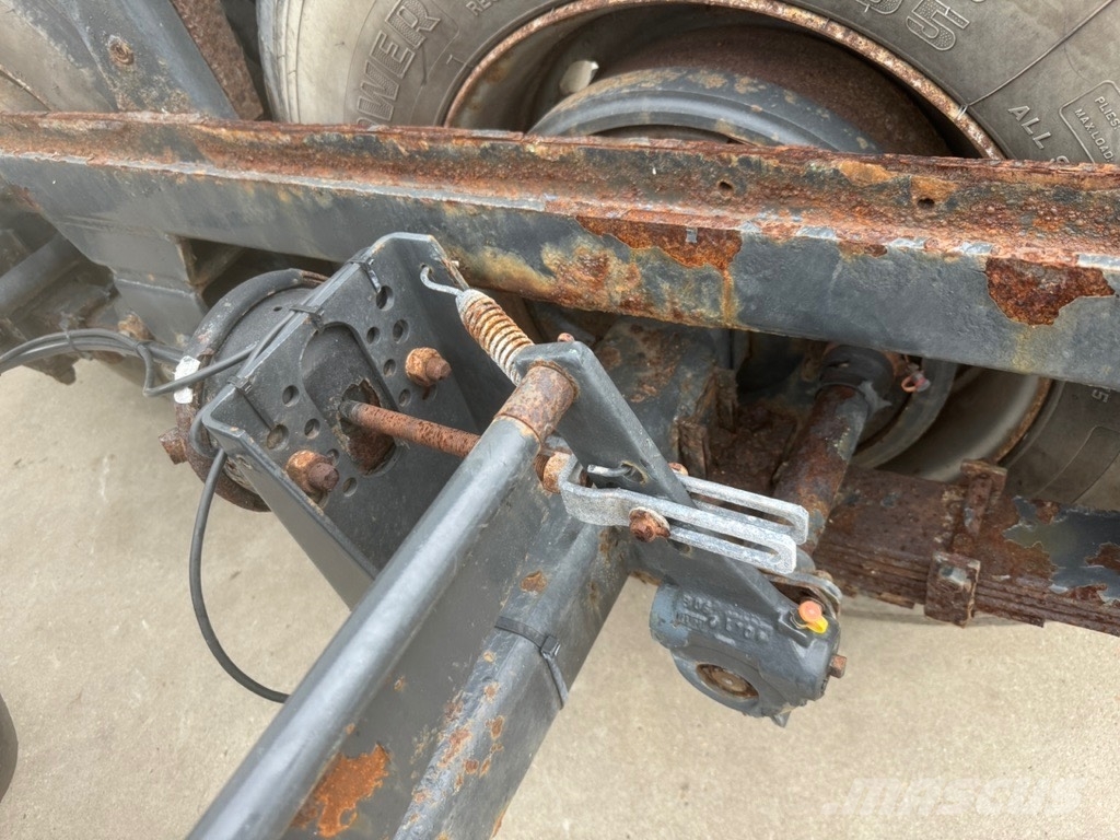 ADR axle unit ADR 16 T trailer axle unit 385/65 R2 Осі