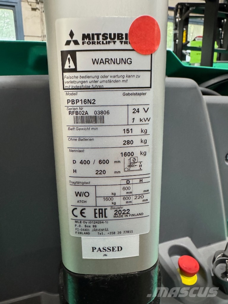 Mitsubishi PBP16N2 Montacargas manual