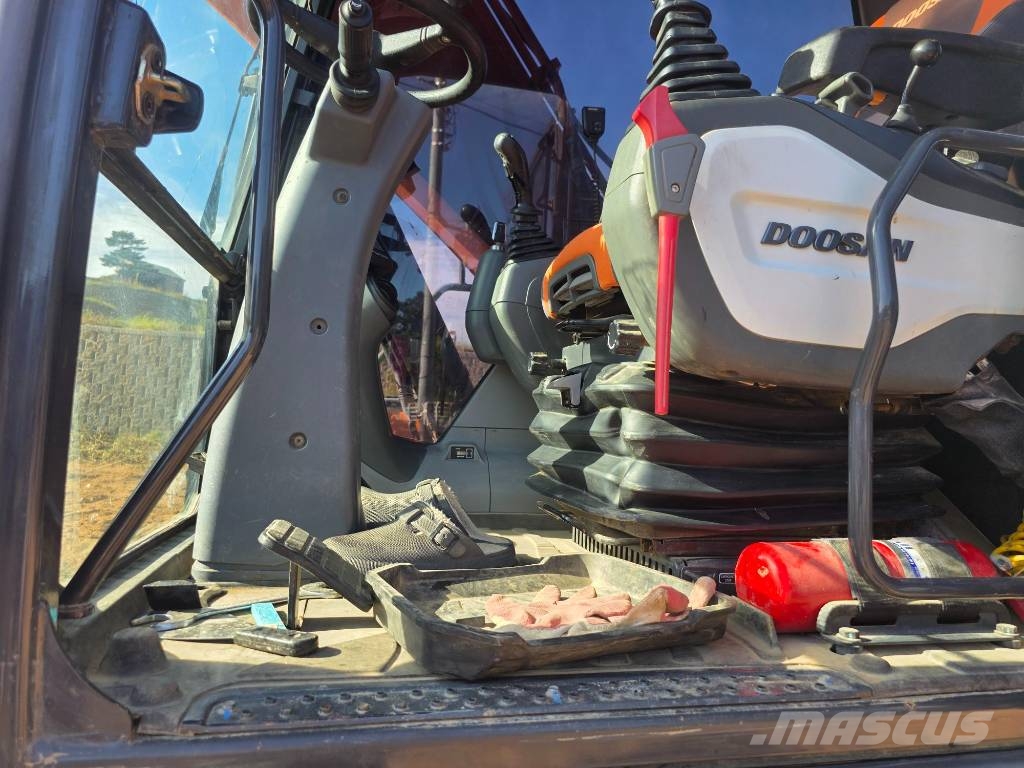 Doosan DX140W-5K Gumikerekes kotrók