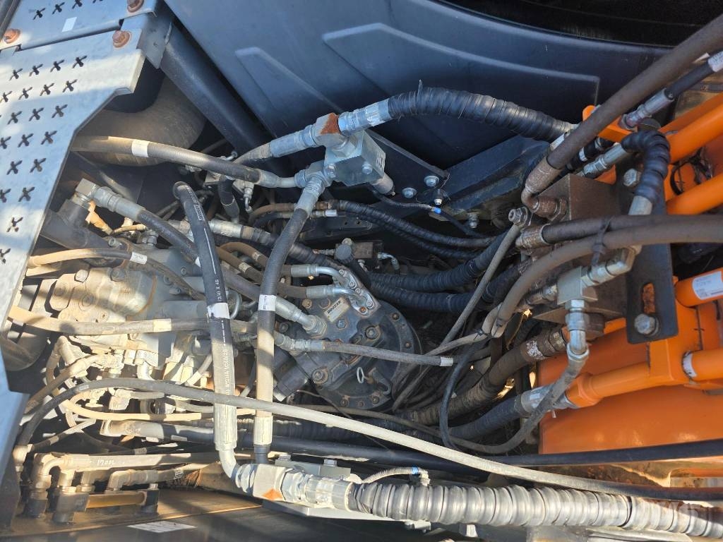 Doosan DX140W-5K Gumikerekes kotrók
