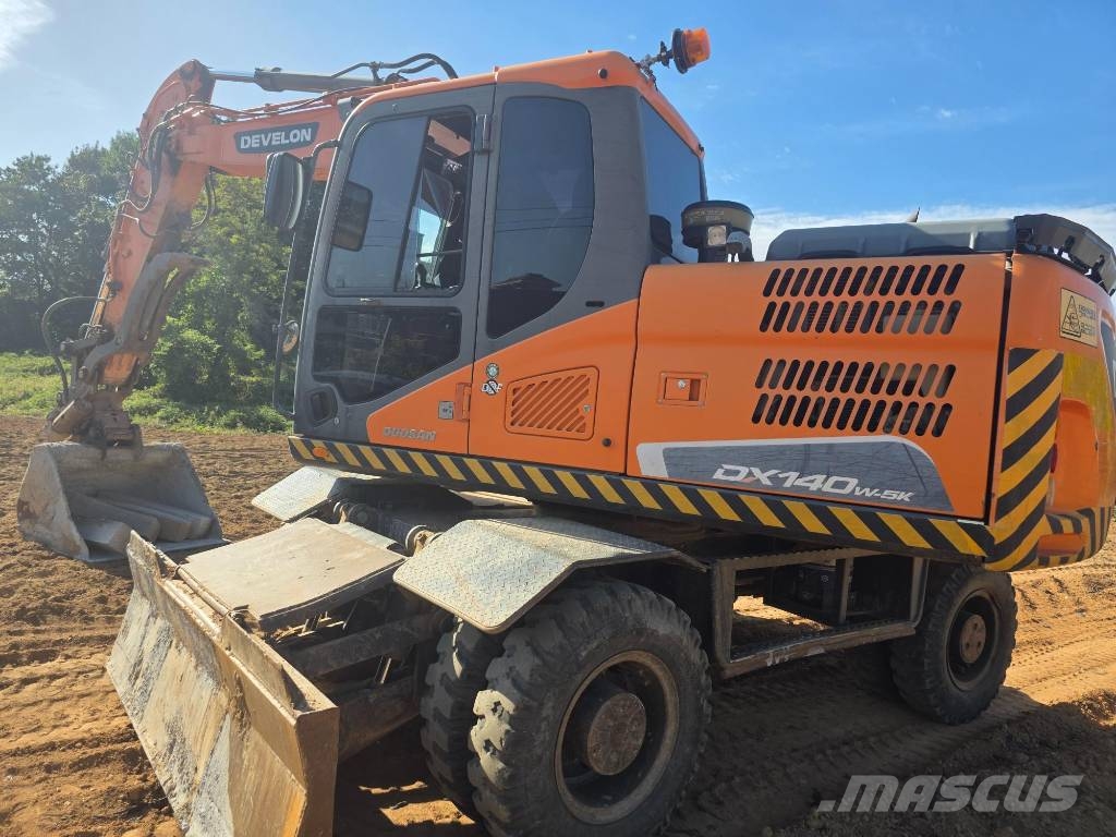 Doosan DX140W-5K Gumikerekes kotrók