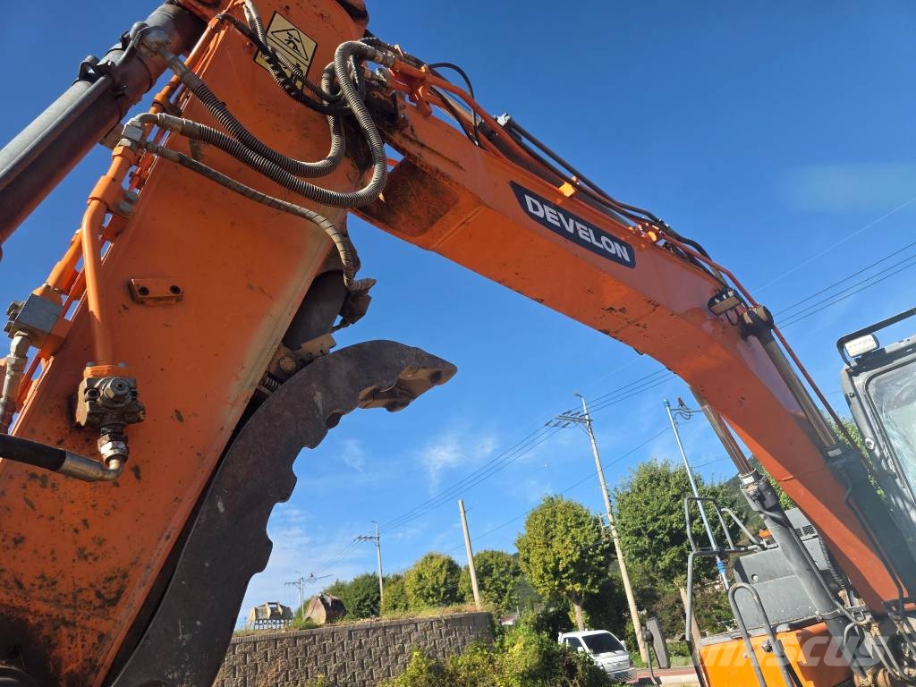 Doosan DX140W-5K Gumikerekes kotrók