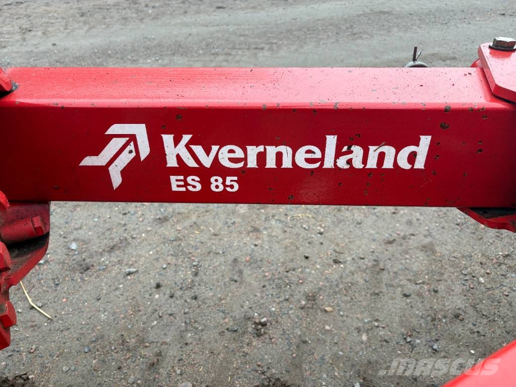Kverneland ES85 محاريث عكسية