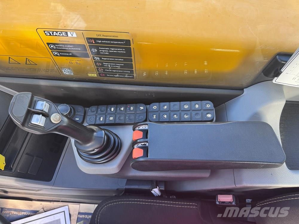 JCB 560-80 WASTEMASTER LOADALL مناولات متداخلة