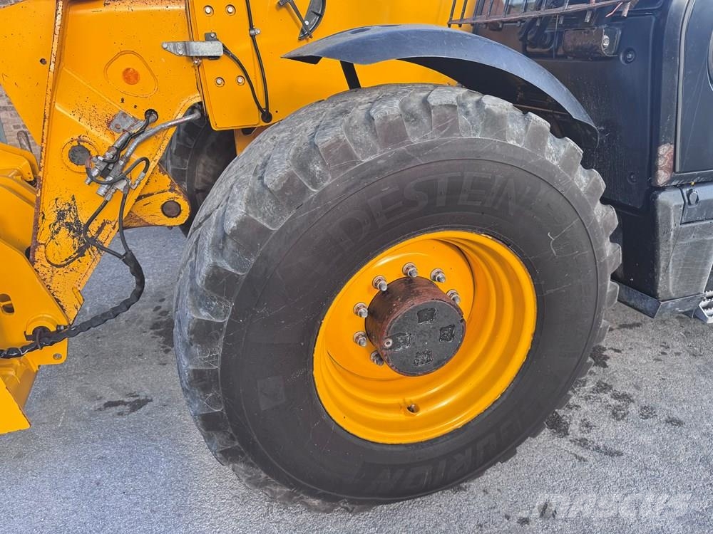 JCB 560-80 WASTEMASTER LOADALL مناولات متداخلة