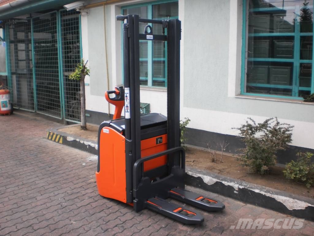 Linde L14 /372/ SHORT LEGS V-1052 OB Χειροκίνητα παλετοφόρα