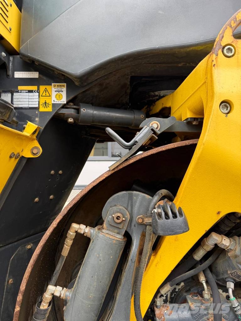 Bomag BW 154 A P-4 AM Twin drum rollers