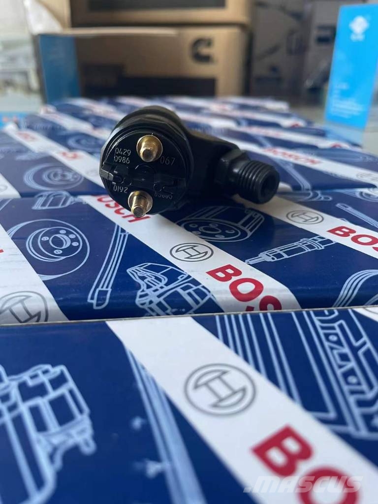 Volvo D6E Fuel Injector エンジン