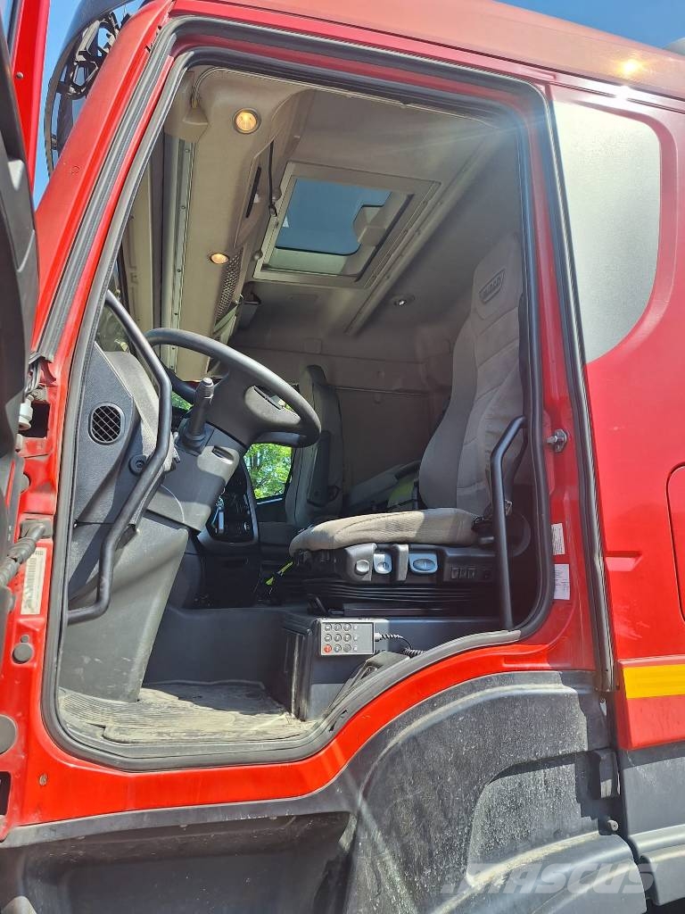 Iveco Stralis 260 S42 Camiones portavehículos