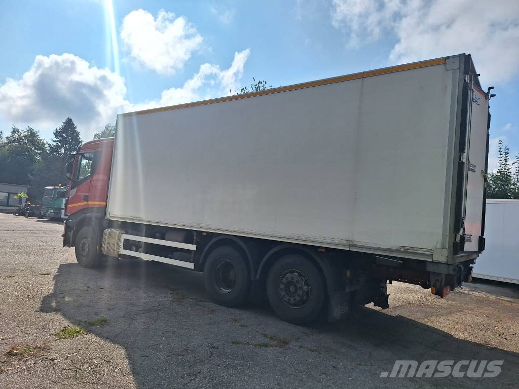 Iveco Stralis 260 S42 Camiones portavehículos