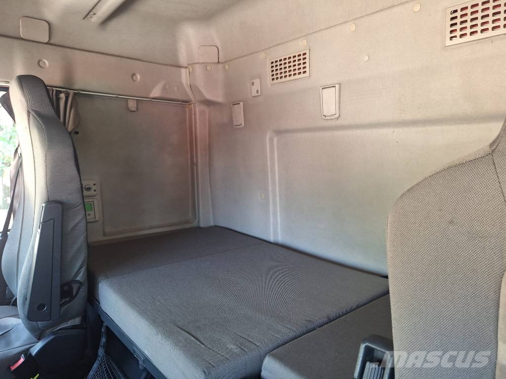 Iveco Stralis 260 S42 Camiones portavehículos