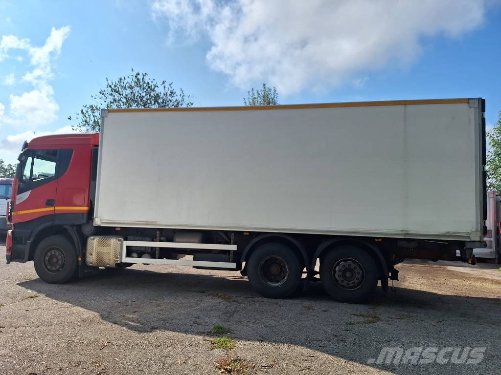 Iveco Stralis 260 S42 Camiones portavehículos