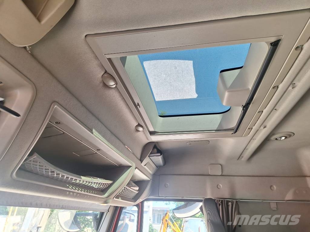 Iveco Stralis 260 S42 Camiones portavehículos