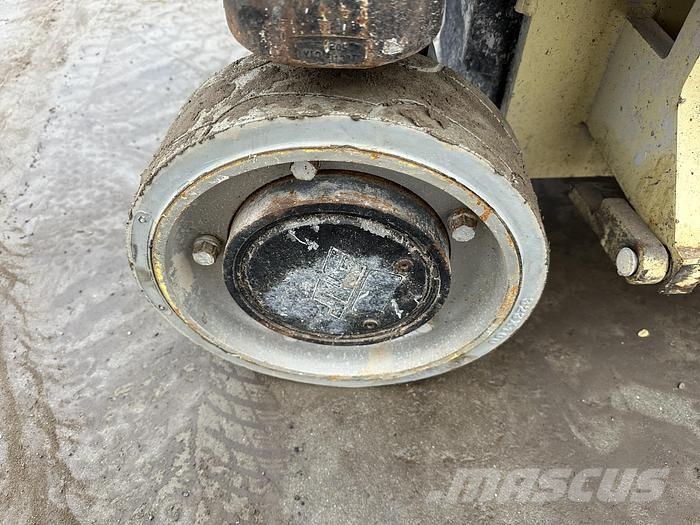 JLG 1930ES Druga dvigala in dvižne ploščadi