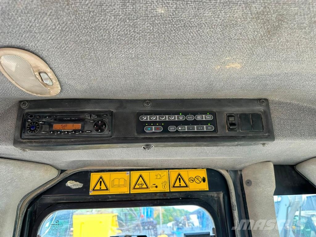Komatsu WA 470-5H Cargadoras sobre ruedas