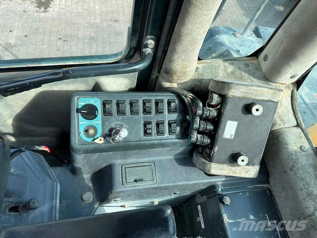 Komatsu WA 470-5H Cargadoras sobre ruedas