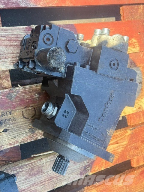 Hitachi ZW 95-6 used hydraulic parts complet هيدروليات
