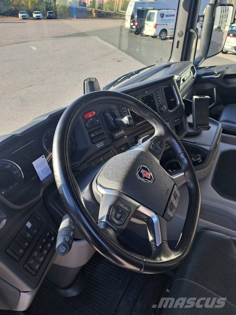 Scania R410 6X2*4 CBG 貨箱式卡車