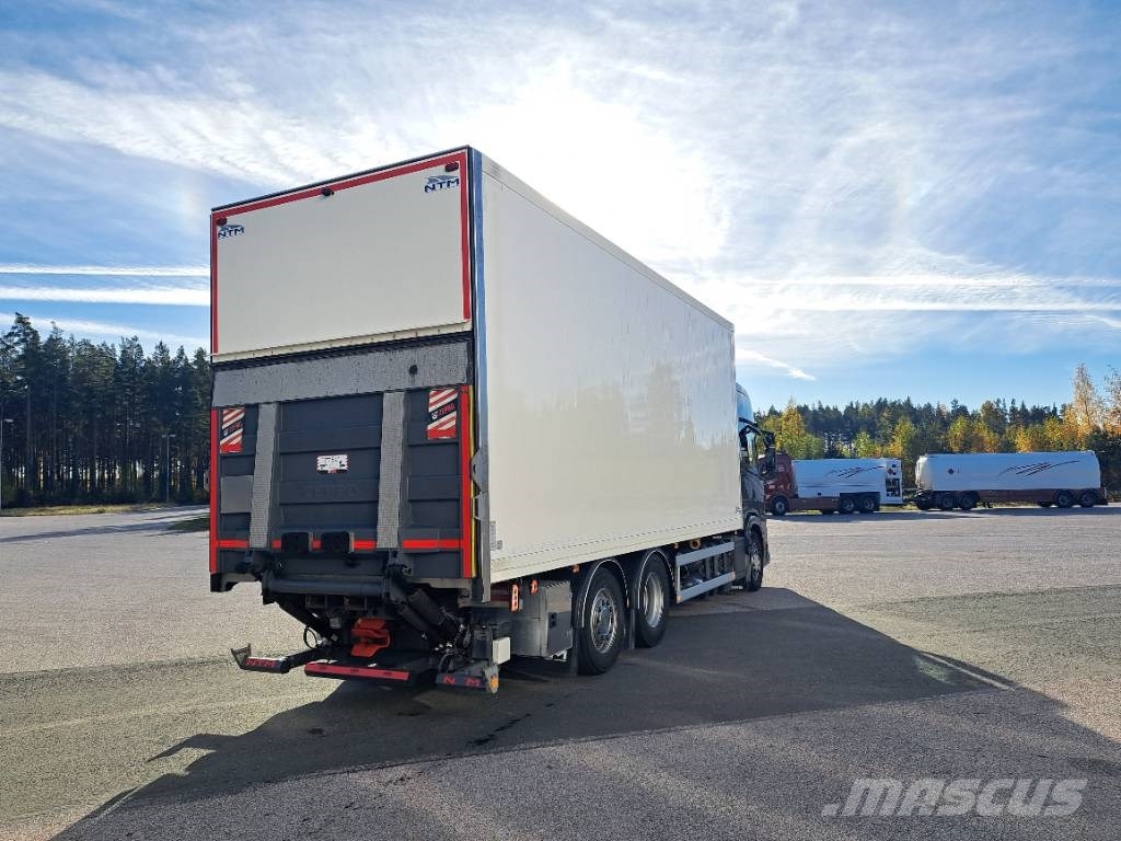 Scania R410 6X2*4 CBG 貨箱式卡車