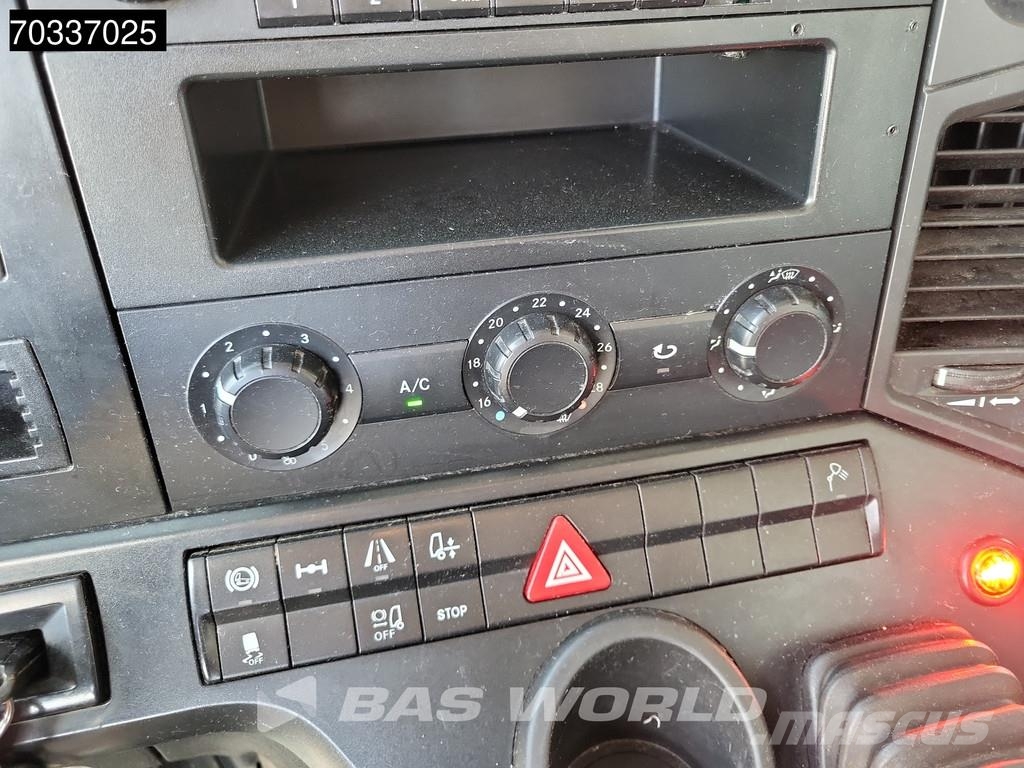 Mercedes-Benz Antos 2124 4X2 2t Tailgate 6-Cylinder Automatic Eu Box body trucks
