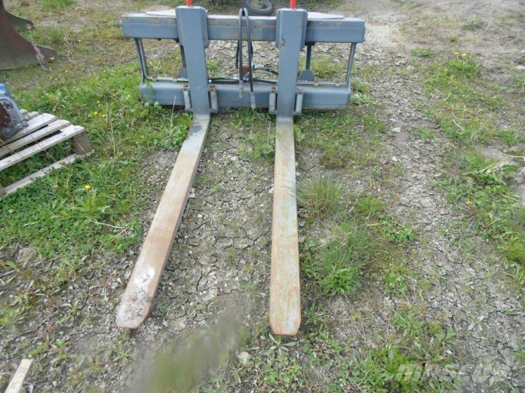 Gafflar Volvo L30-35 bredd 1500 längd 1600 Građevinarske viljuške