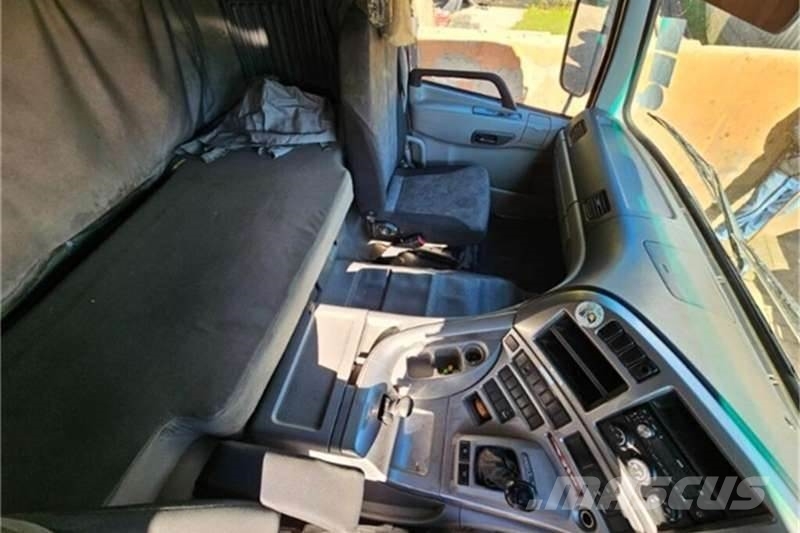 UD TRUCKS QUON Otros camiones