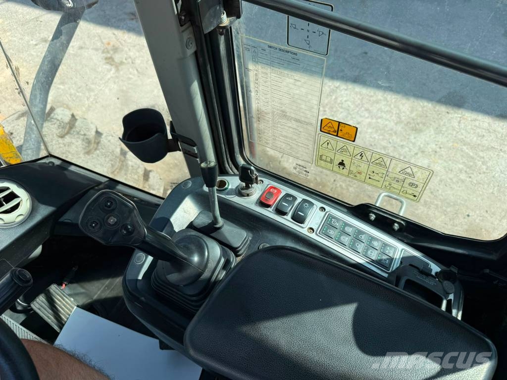 Doosan DL 200-5 Naudoti ratiniai krautuvai