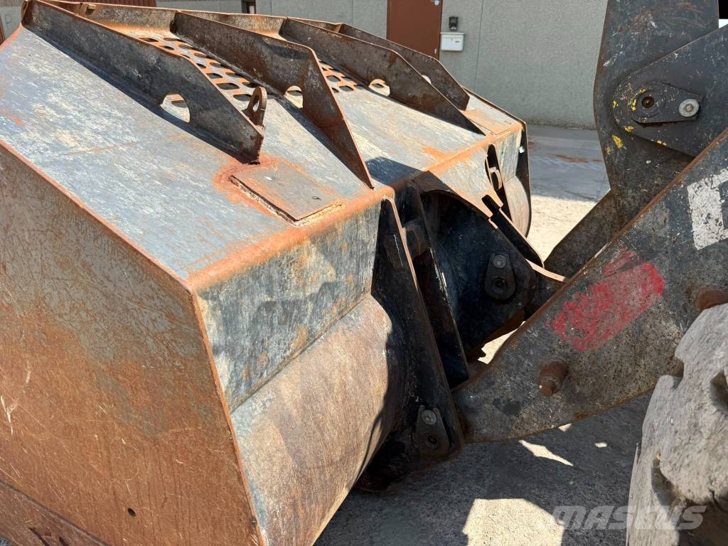 Doosan DL 200-5 Naudoti ratiniai krautuvai