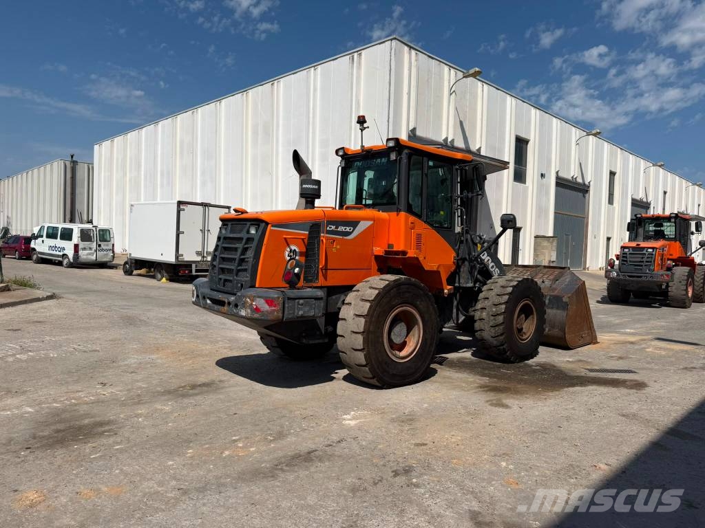 Doosan DL 200-5 Naudoti ratiniai krautuvai