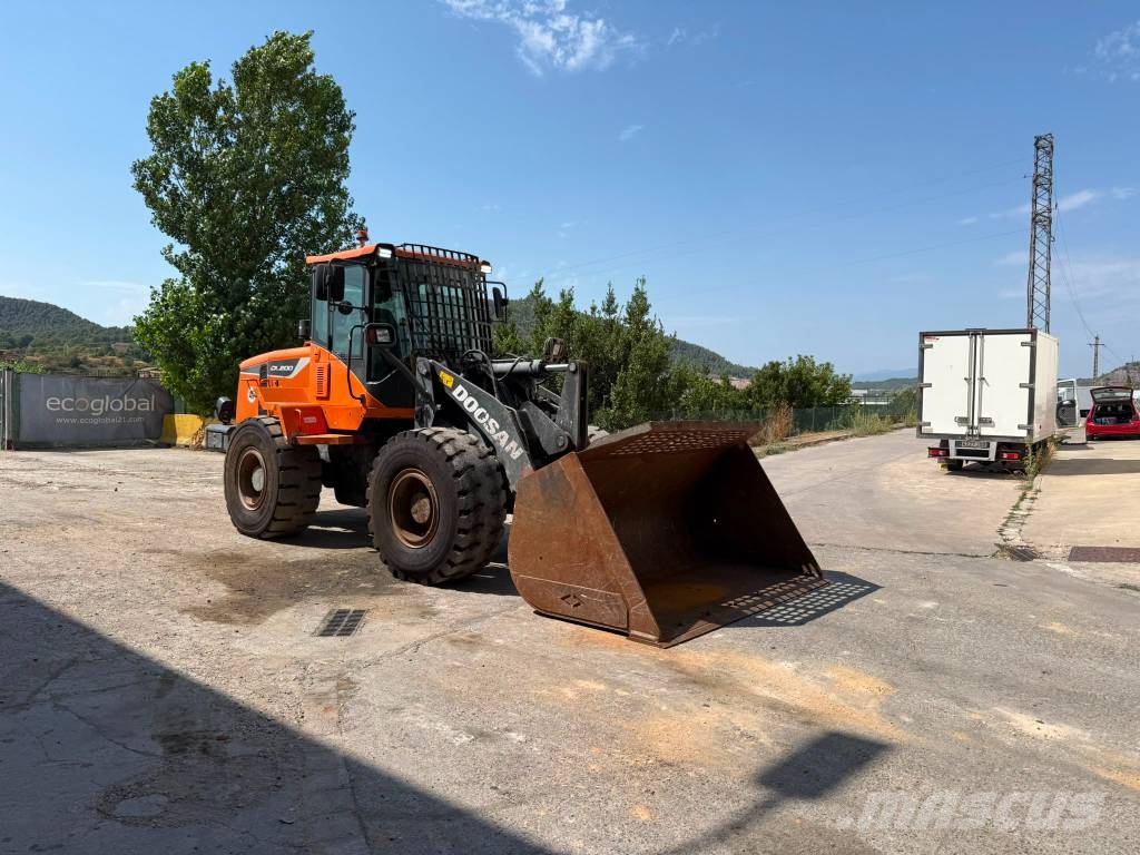 Doosan DL 200-5 Naudoti ratiniai krautuvai