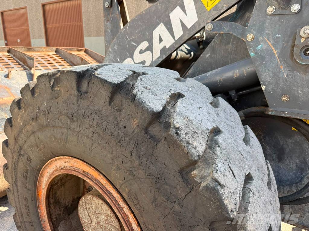 Doosan DL 200-5 Naudoti ratiniai krautuvai